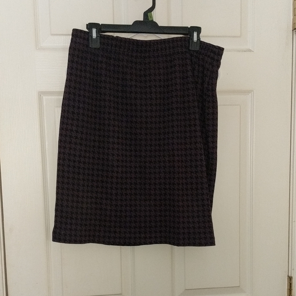 Weekenders Black and Purple Pencil Skirt